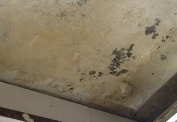 零陵阳台漏水维修公司分享下零陵卫生间渗水维修需要注意哪些问题。